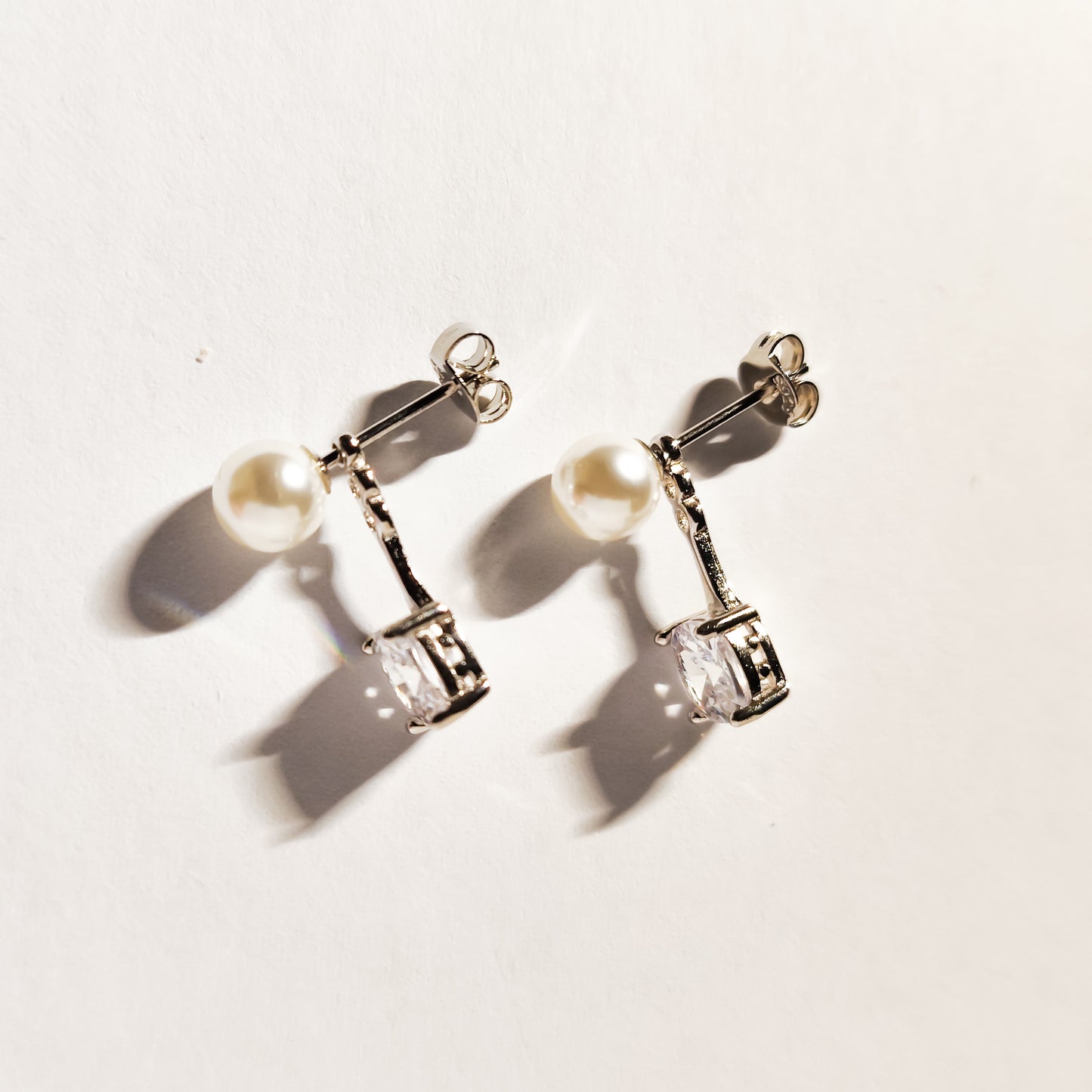 Elegant 2-in-1 Pearl and Zirconia Stud Earrings