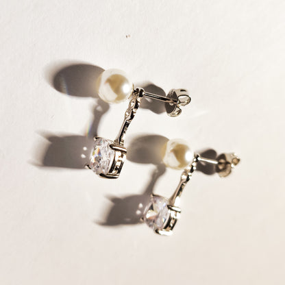 Elegant 2-in-1 Pearl and Zirconia Stud Earrings