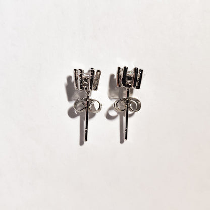 Elegant Silver Stud Earrings with Round-Cut Cubic Zirconia – 6-Prong Basket Setting